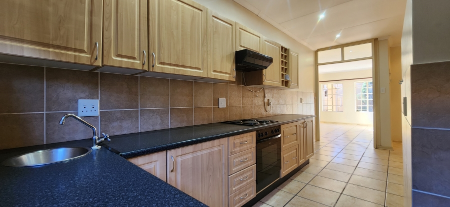 3 Bedroom Property for Sale in Kannoniers Park North West